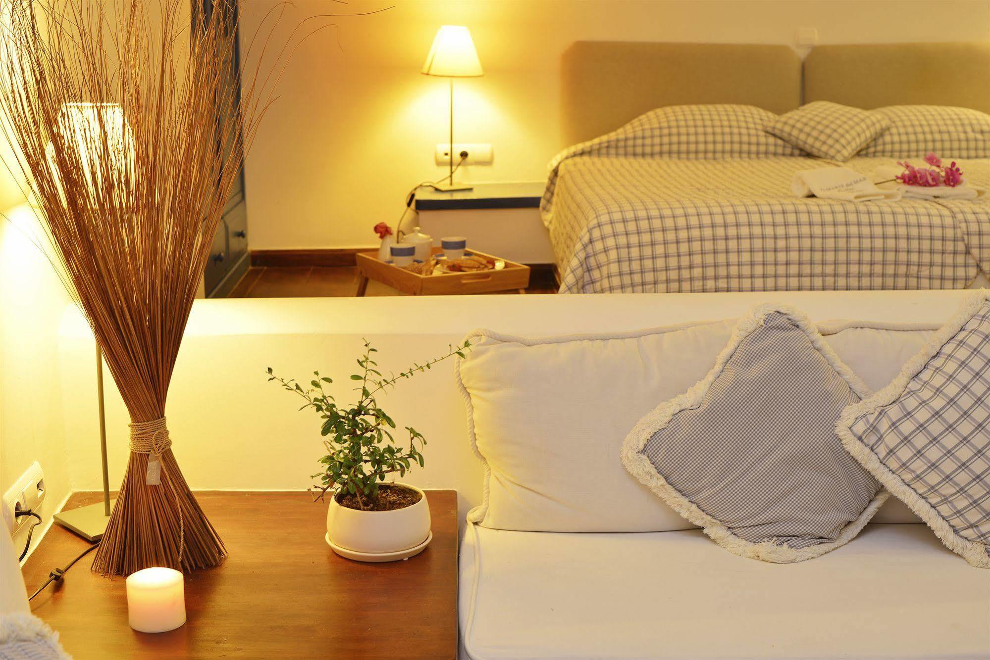 Tamarix Del Mar Suites Kamari  Ngoại thất bức ảnh